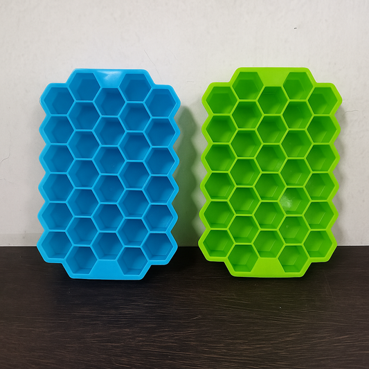 Flexible Silicone Ice Cube Tray – 37 Small Cubes for Fridge & Freezer