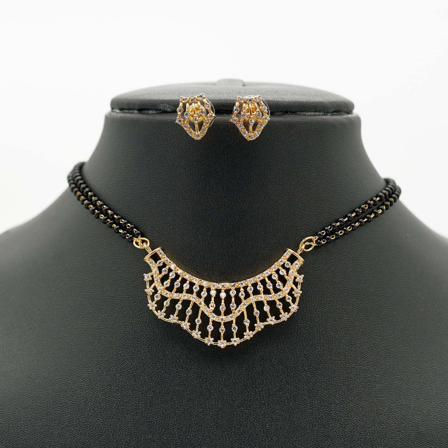 Mangalsutra with earrings